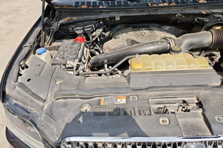 Used Lincoln Navigator 2019 3.5T Prestige Version China VI Standard Engine Bay Right