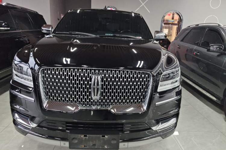 Used Lincoln Navigator 2019 3.5T Presidential Series China VI Standard Exterior 1