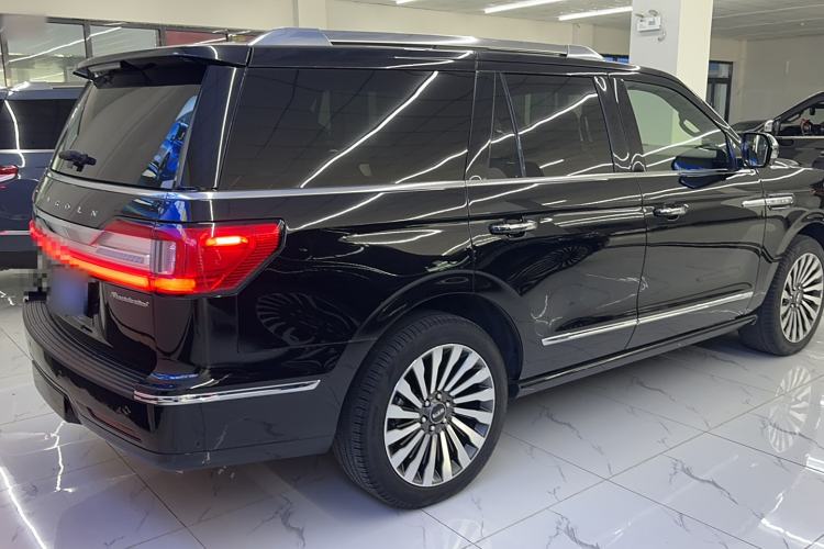 Used Lincoln Navigator 2019 3.5T Presidential Series China VI Standard Exterior 3