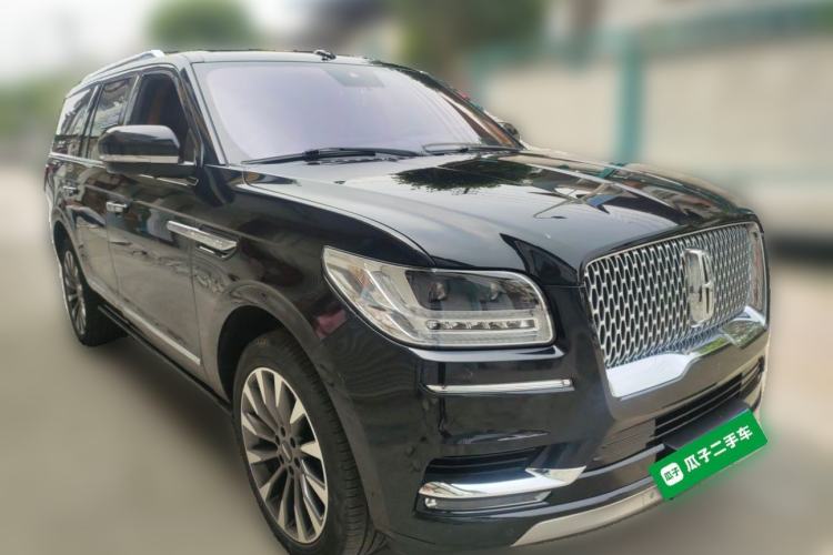 Used Lincoln Navigator 2019 3.5T Prestige Version China VI Standard Front Right 45 Deg
