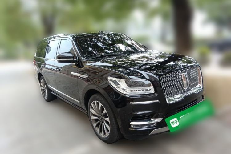 Used Lincoln Navigator 2019 3.5T Prestige Version China VI Standard Front Right 45 Deg