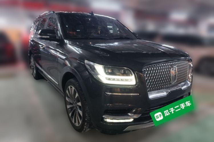 Used Lincoln Navigator 2019 3.5T Prestige Version China VI Standard Front Right 45 Deg