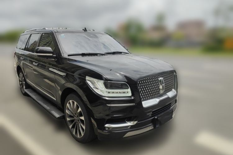 Used Lincoln Navigator 2019 3.5T Prestige Version China VI Standard Front Right 45 Deg