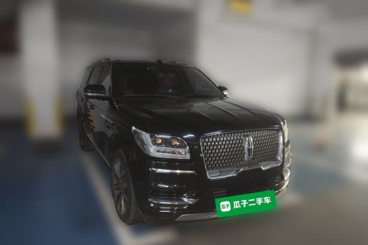 Used Lincoln Navigator 2019 3.5T Prestige Version China VI Standard Front Right 45 Deg