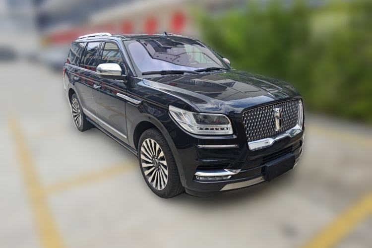 Used Lincoln Navigator 2019 3.5T Presidential Series China VI Standard Front Right 45 Deg