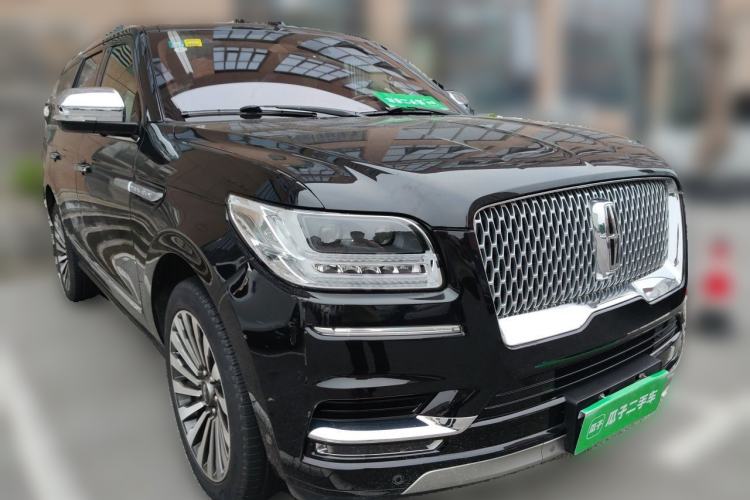 Used Lincoln Navigator 2019 3.5T Presidential Series China VI Standard Front Right 45 Deg