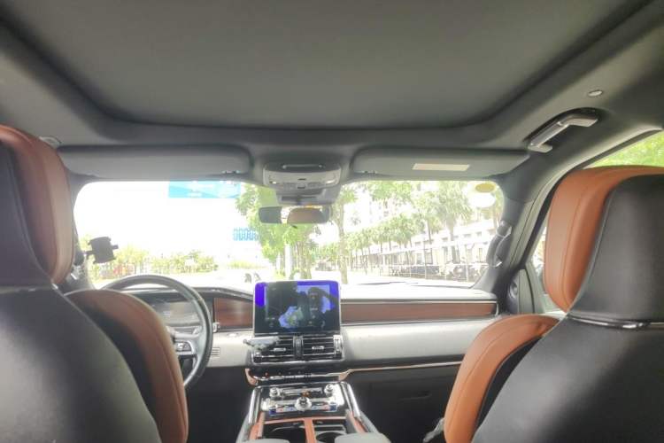Used Lincoln Navigator 2019 3.5T Prestige Version China VI Standard Headliner