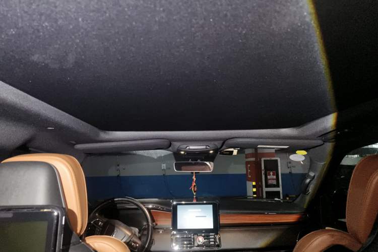 Used Lincoln Navigator 2019 3.5T Prestige Version China VI Standard Headliner