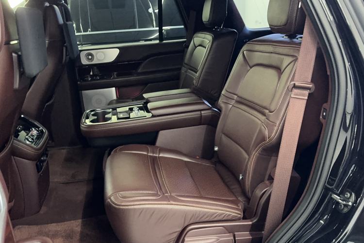 Used Lincoln Navigator 2019 3.5T Presidential Series China VI Standard Interior 1