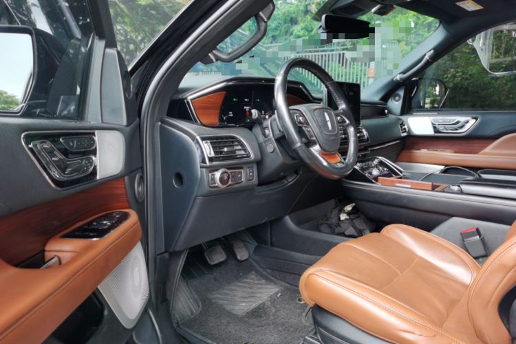 Used Lincoln Navigator 2019 3.5T Prestige Version China VI Standard Interior 3