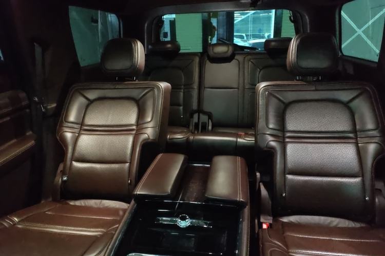 Used Lincoln Navigator 2019 3.5T Presidential Series China VI Standard Interior 4