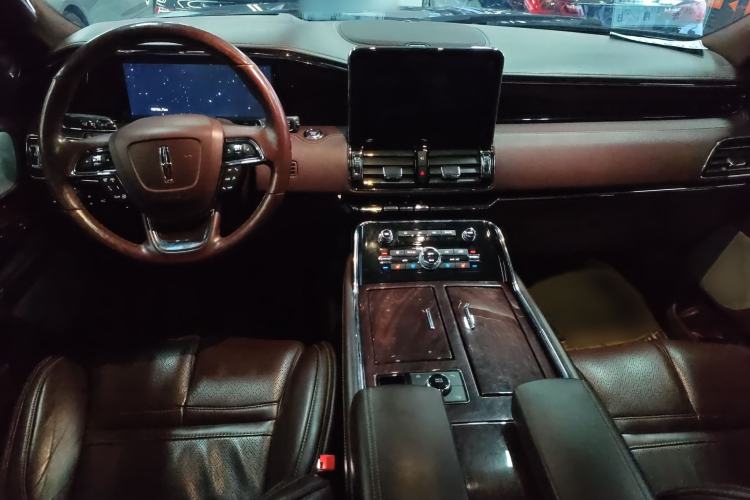 Used Lincoln Navigator 2019 3.5T Presidential Series China VI Standard Interior 8