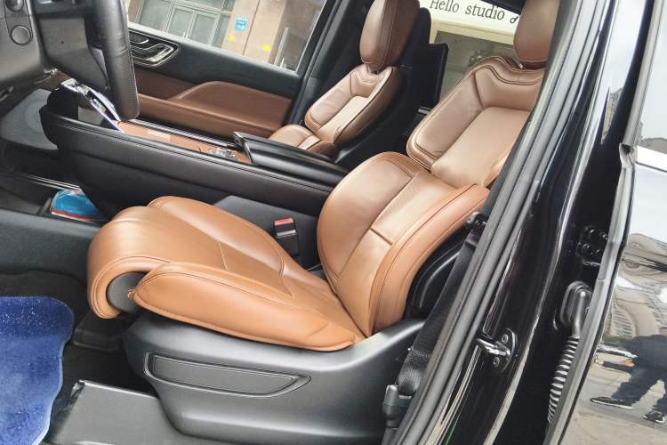 Used Lincoln Navigator 2019 3.5T Prestige Version China VI Standard Left Front Seat