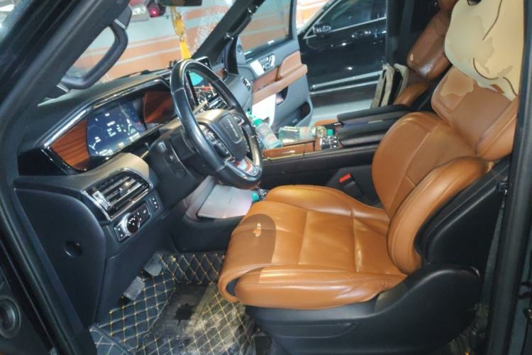 Used Lincoln Navigator 2019 3.5T Prestige Version China VI Standard Left Front Seat
