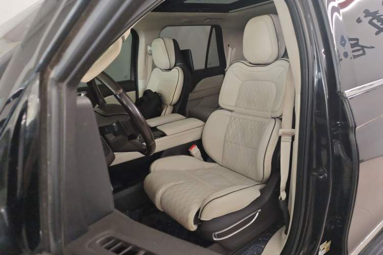 Used Lincoln Navigator 2019 3.5T Presidential Series China VI Standard Left Front Seat
