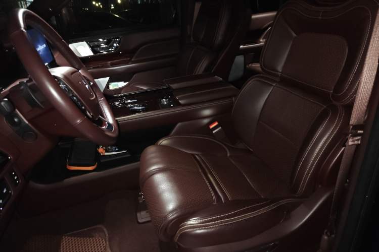 Used Lincoln Navigator 2019 3.5T Presidential Series China VI Standard Left Front Seat