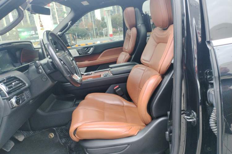Used Lincoln Navigator 2019 3.5T Prestige Version China VI Standard Left Front Seat