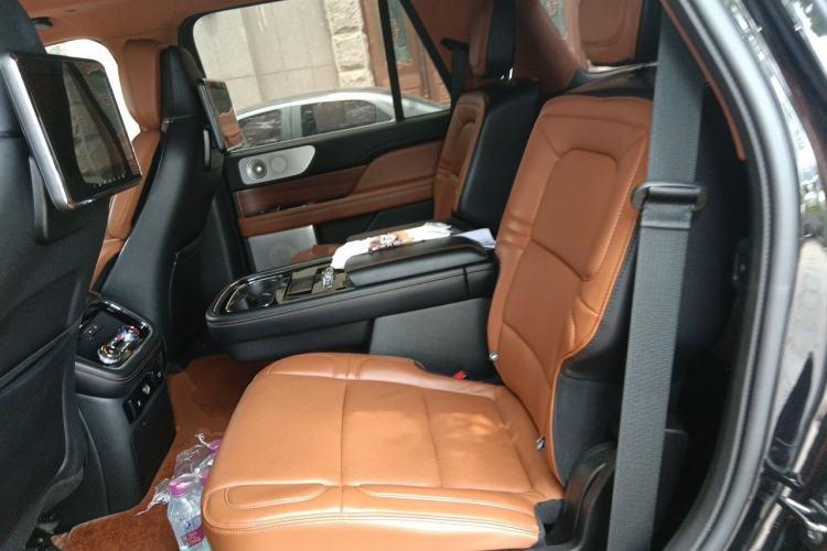 Used Lincoln Navigator 2019 3.5T Prestige Version China VI Standard Left Rear Seat