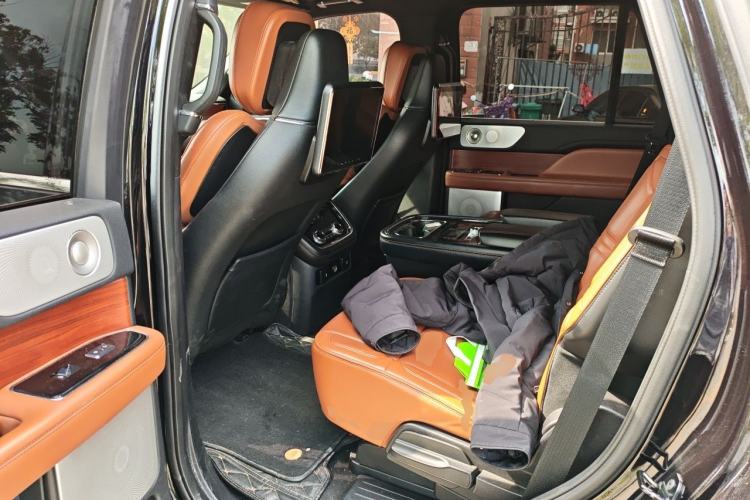 Used Lincoln Navigator 2019 3.5T Prestige Version China VI Standard Left Rear Seat