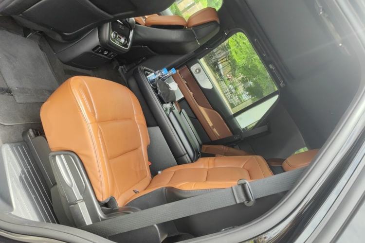 Used Lincoln Navigator 2019 3.5T Prestige Version China VI Standard Left Rear Seat