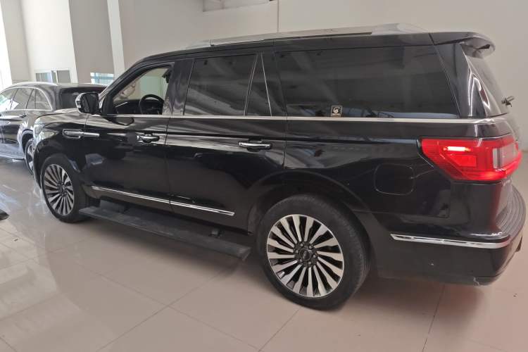 Used Lincoln Navigator 2019 3.5T Presidential Series China VI Standard Left Side