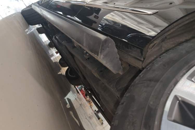 Used Lincoln Navigator 2019 3.5T Presidential Series China VI Standard Left Side Sill