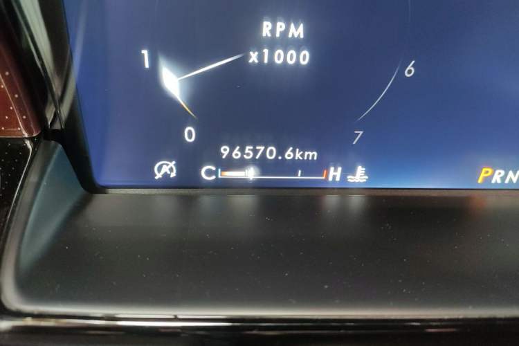 Used Lincoln Navigator 2019 3.5T Presidential Series China VI Standard Odometer Close Up