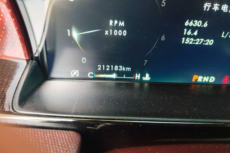 Used Lincoln Navigator 2019 3.5T Presidential Series China VI Standard Odometer Close Up