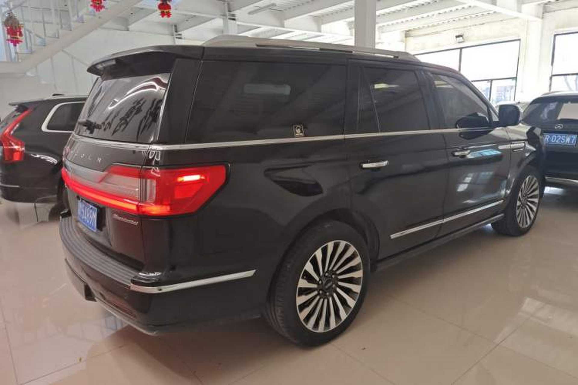 Used Lincoln Navigator 2019 3.5T Presidential Series China VI Standard Rear Right 45 Deg