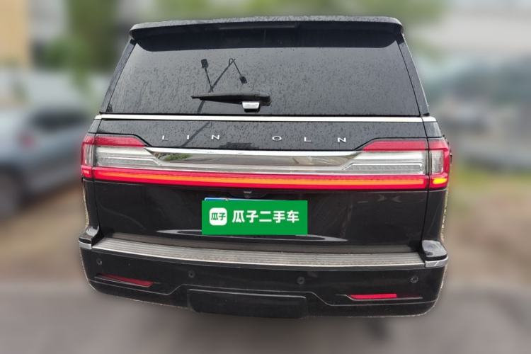 Used Lincoln Navigator  Rear
