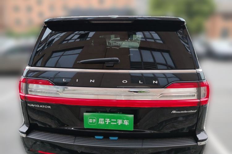 Used Lincoln Navigator 2019 3.5T Presidential Series China VI Standard Rear
