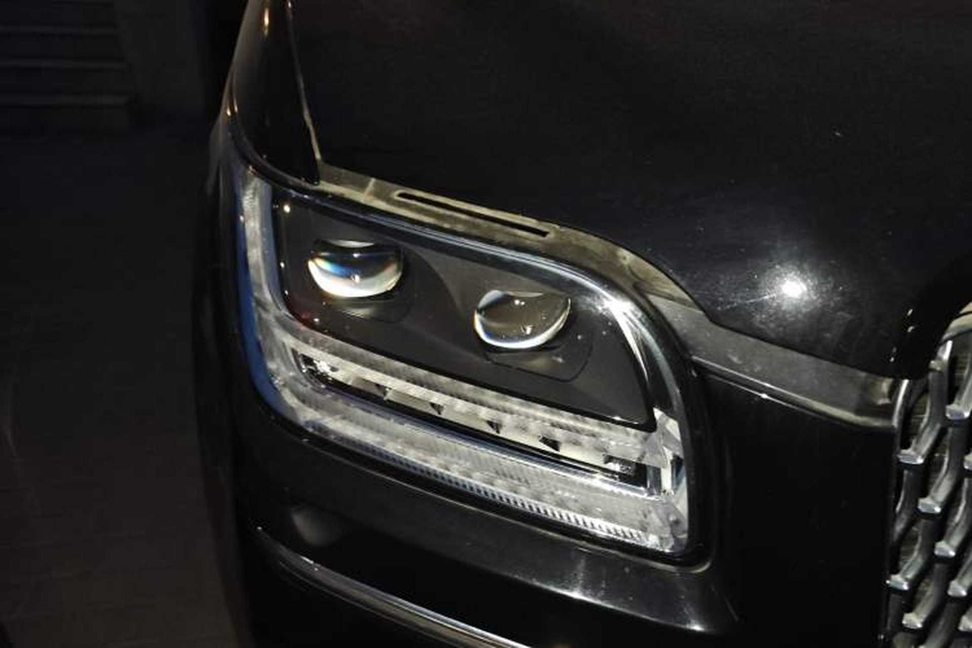 Used Lincoln Navigator 2019 3.5T Presidential Series China VI Standard Right Front Headlight