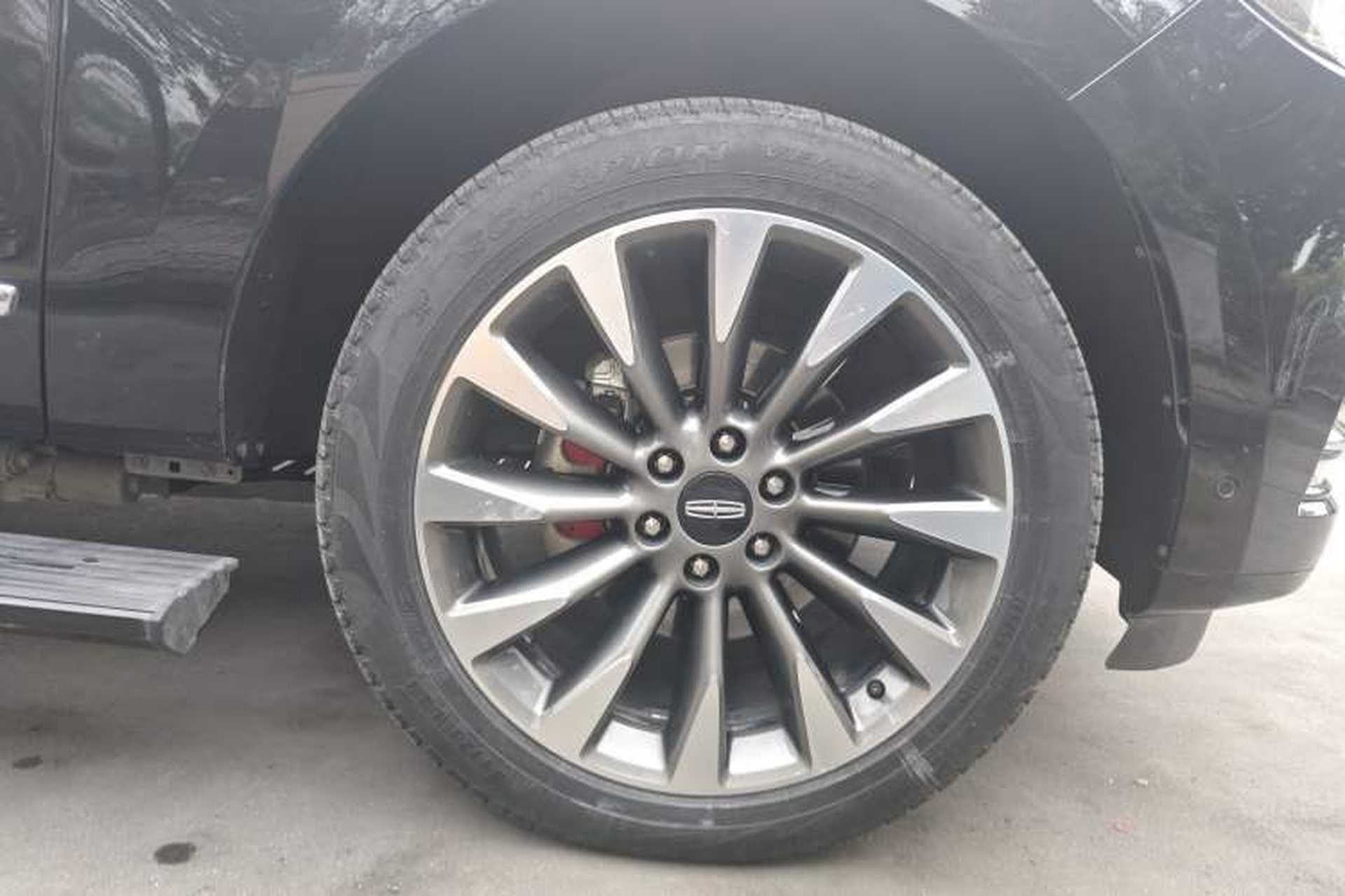 Used Lincoln Navigator 2019 3.5T Prestige Version China VI Standard Right Front Wheel Hub