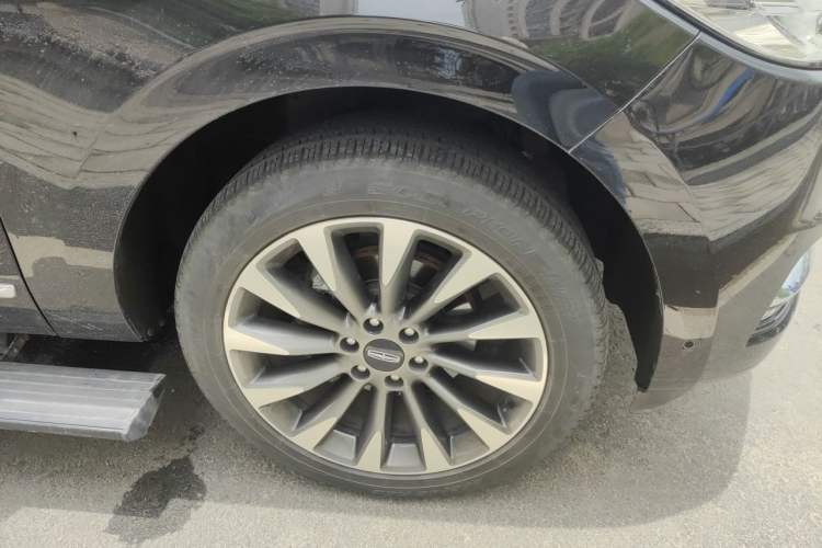 Used Lincoln Navigator 2019 3.5T Prestige Version China VI Standard Right Front Wheel Hub