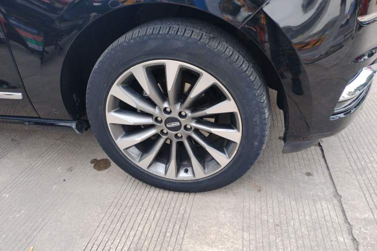 Used Lincoln Navigator 2019 3.5T Prestige Version China VI Standard Right Front Wheel Hub