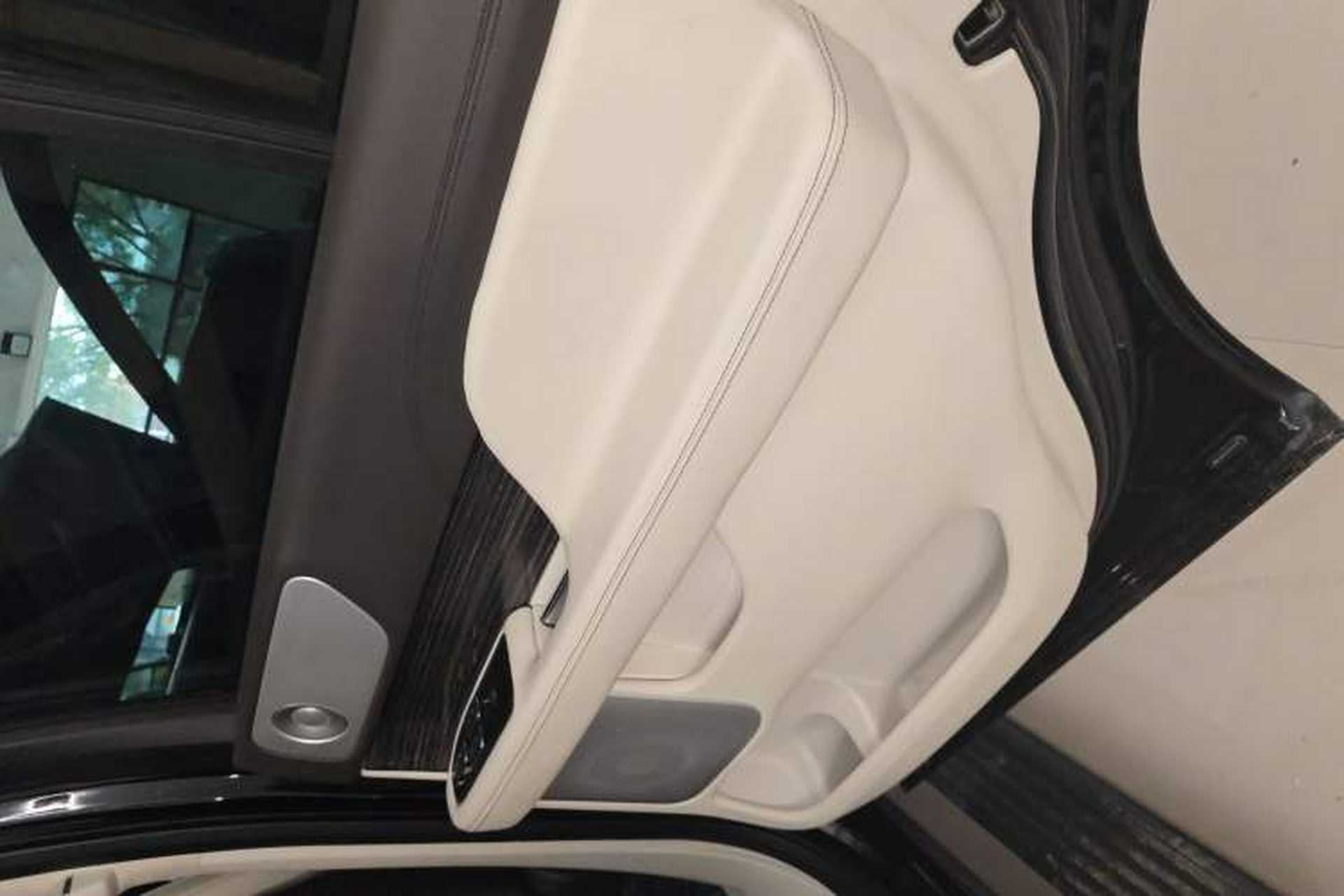 Used Lincoln Navigator 2019 3.5T Presidential Series China VI Standard Right Rear Door Interior