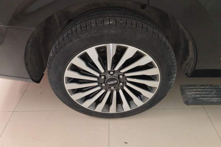 Used Lincoln Navigator 2019 3.5T Presidential Series China VI Standard Right Rear Wheel Hub