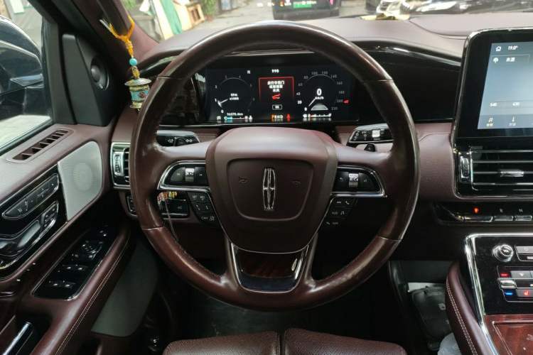 Used Lincoln Navigator 2019 3.5T Presidential Series China VI Standard Steering Wheel