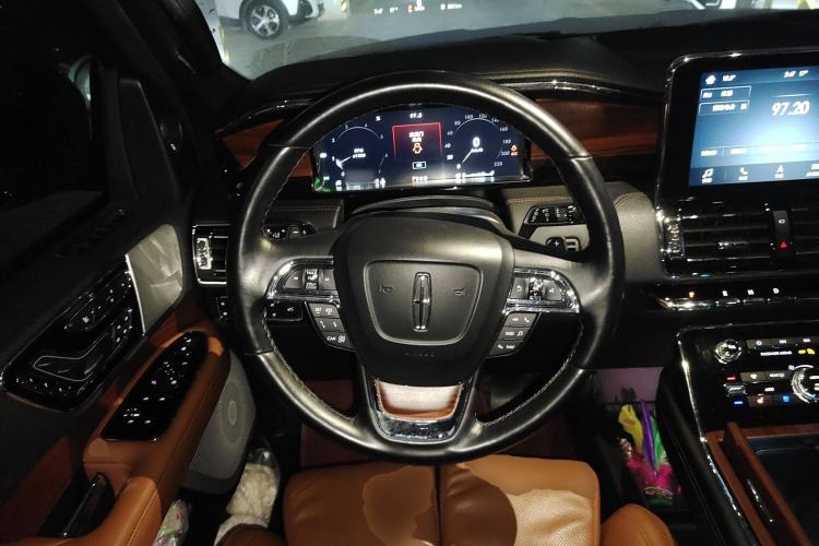 Used Lincoln Navigator 2019 3.5T Prestige Version China VI Standard Steering Wheel