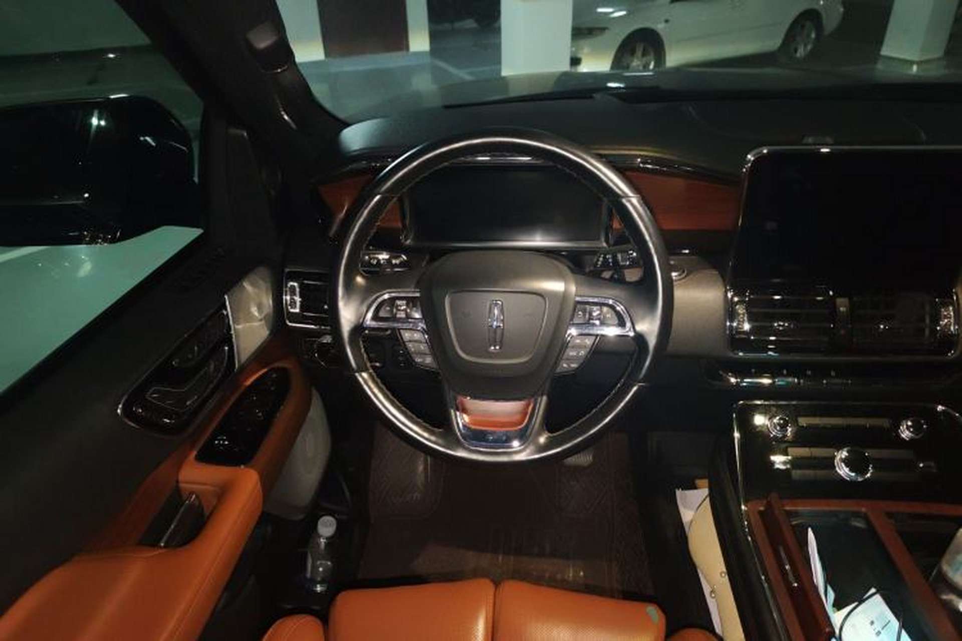 Used Lincoln Navigator 2019 3.5T Prestige Version China VI Standard Steering Wheel