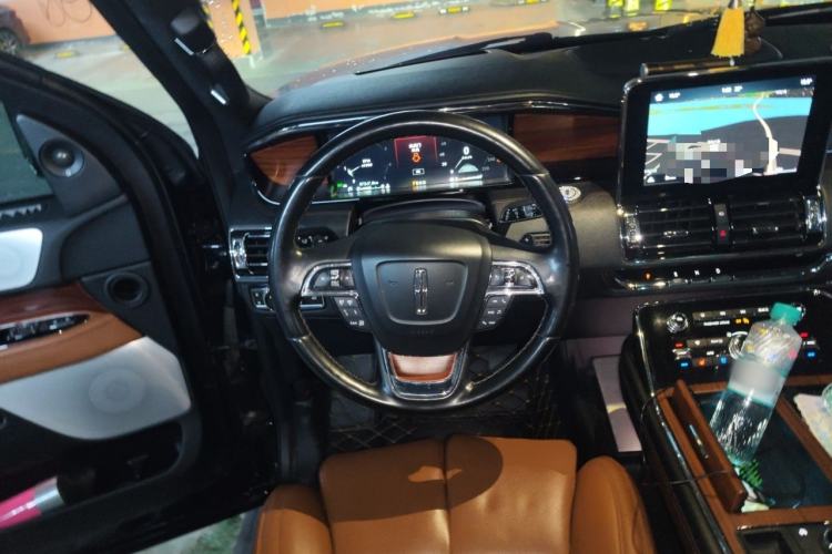 Used Lincoln Navigator 2019 3.5T Prestige Version China VI Standard Steering Wheel