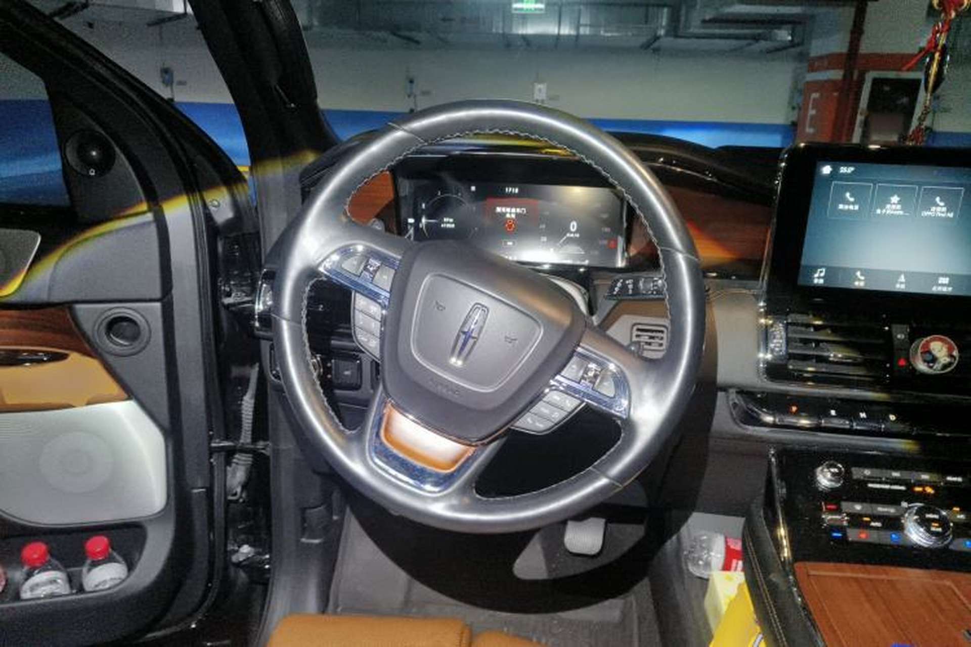 Used Lincoln Navigator 2019 3.5T Prestige Version China VI Standard Steering Wheel