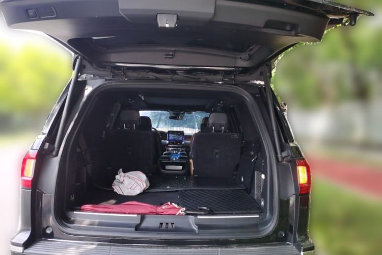 Used Lincoln Navigator 2019 3.5T Prestige Version China VI Standard Trunk