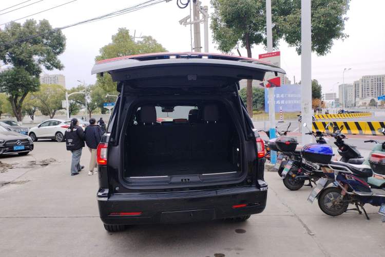 Used Lincoln Navigator 2019 3.5T Prestige Version China VI Standard Trunk