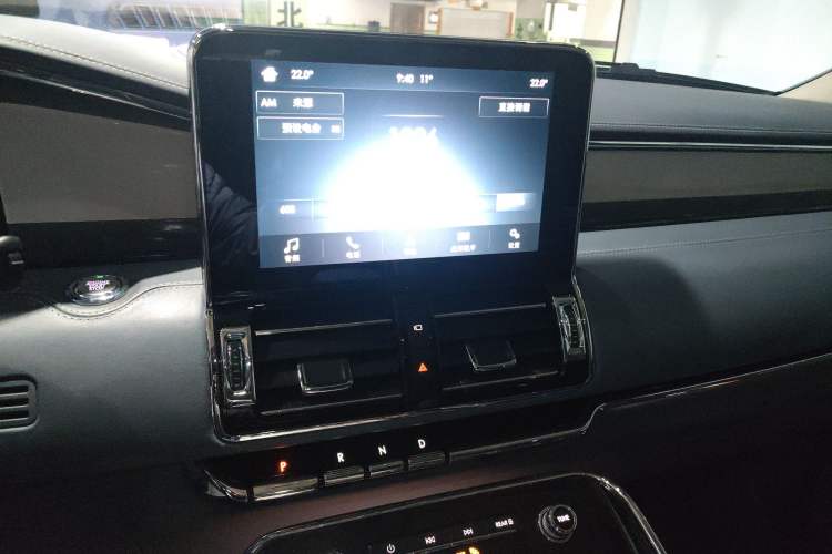 Used Lincoln Navigator 2019 3.5T Presidential Series China VI Standard Audio And AC Panel