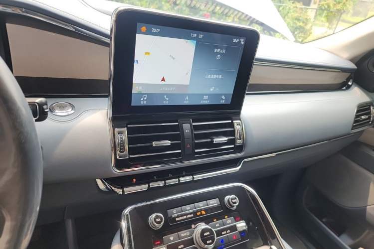 Used Lincoln Navigator 2019 3.5T Presidential Series China VI Standard Audio And AC Panel