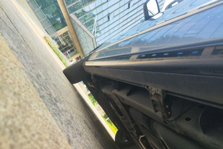 Used Lincoln Navigator 2019 3.5T Presidential Series China VI Standard Chassis Rear Left