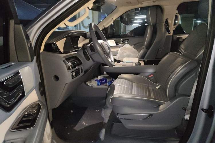 Used Lincoln Navigator 2019 3.5T Presidential Series China VI Standard Driver Seat