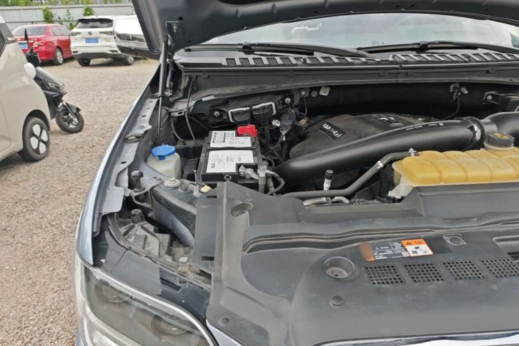 Used Lincoln Navigator 2019 3.5T Prestige Version China VI Standard Engine Bay Right