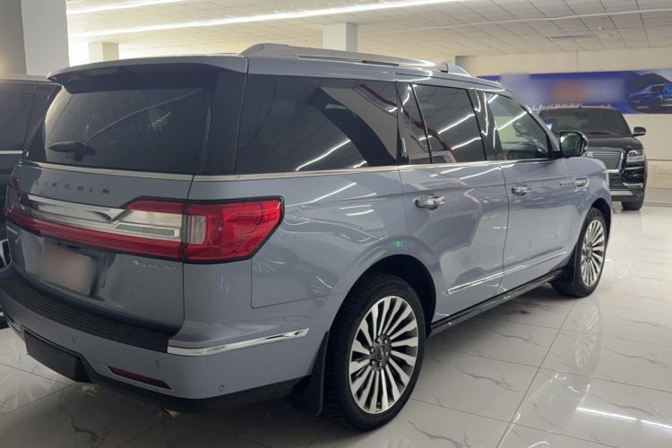 Used Lincoln Navigator 2019 3.5T Presidential Series China VI Standard Exterior 3